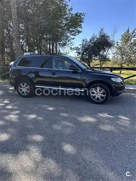 Usado VW Touareg 240 CV (176 kW) 2010 Negro SUV