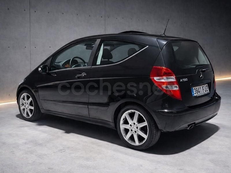 Usado Mercedes A150 95 CV (69 kW) 2007 Negro Berlina
