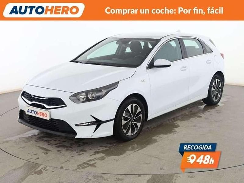 Usado Kia Ceed 101 CV (74 kW) 2025 Blanco Utilitario