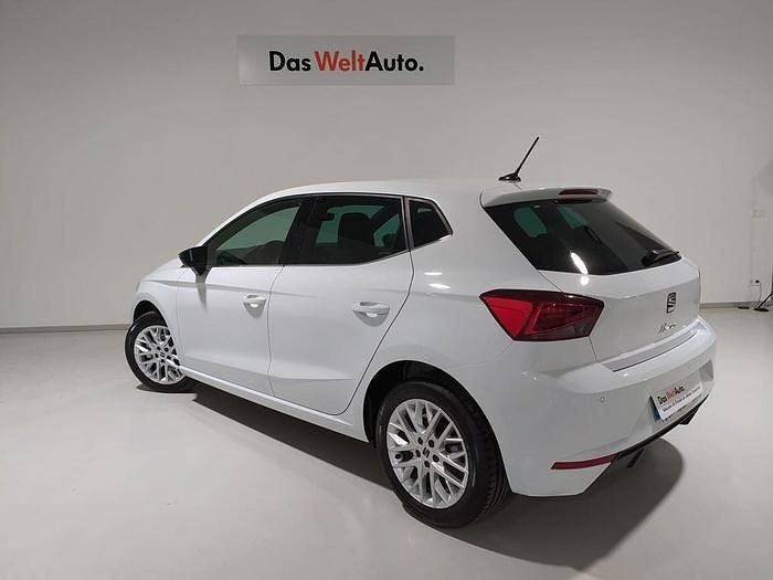 Blanco Usado 2025 Seat Ibiza | 17.900 € (Precio justo) - Imagen 1/4