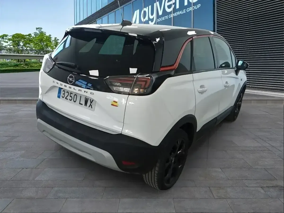 Usado Opel Crossland GS Line 110 HP (80 kW) 2022 Branco SUV