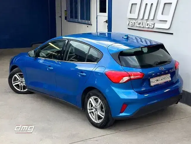 Usado Ford Focus Trend+ 120 CV (88 kW) 2022 Azul Berlina