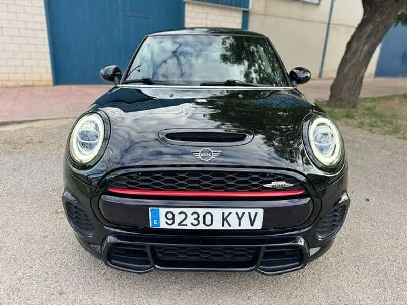 Usado Mini John Cooper Works 231 CV (169 kW) 2019 Negro Utilitario