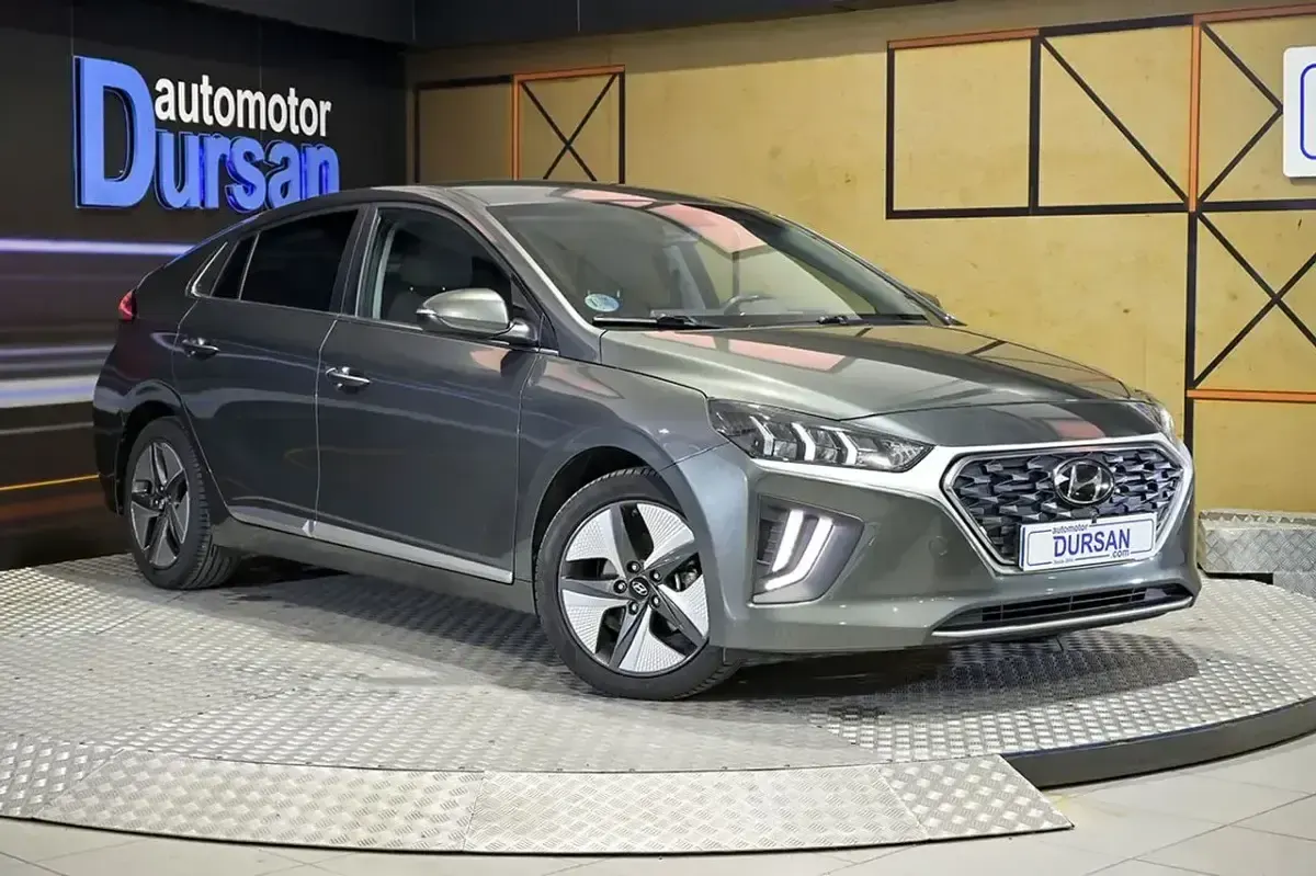 Usado Hyundai Ioniq 141 CV (103 kW) 2022 Verde Utilitario