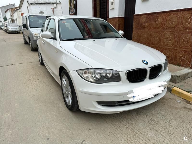 Usado BMW 118 122 CV (89 kW) 2007 Blanco Utilitario