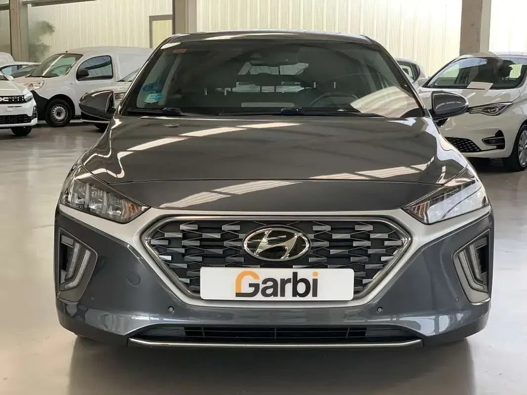 Usado Hyundai Ioniq Style 141 CV (103 kW) 2019 Gris Utilitario