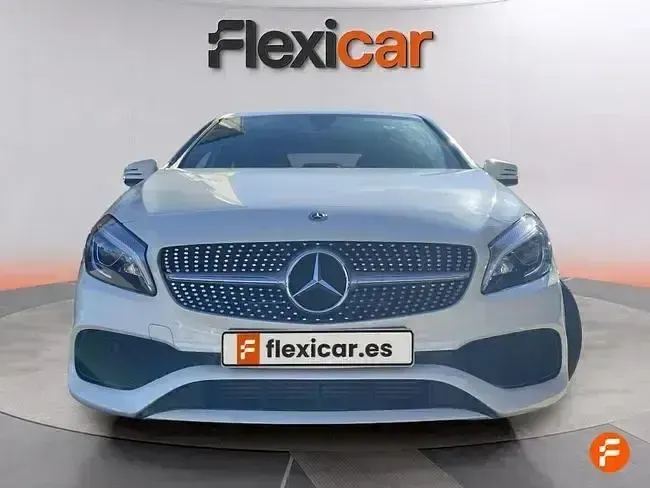 Käytetty Mercedes A200 136 HP (100 kW) 2018 Valkoinen Sedan