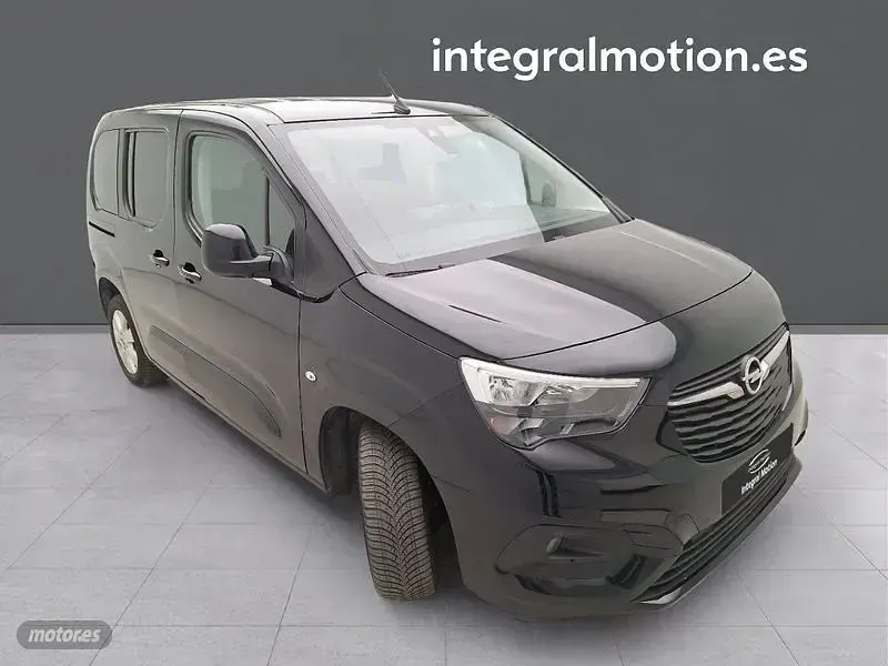 Usado Opel Combo Life Elegance 130 CV (95 kW) 2022 Negro Van