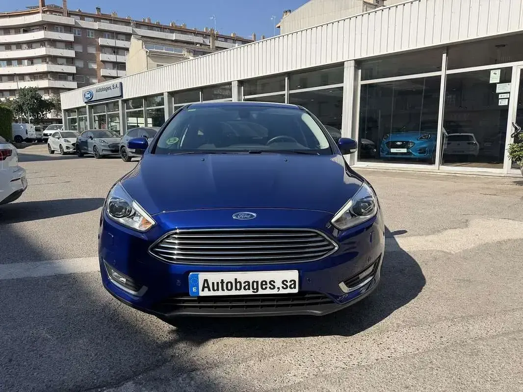 Usado Ford Focus Titanium 150 CV (110 kW) 2018 Azul Utilitario