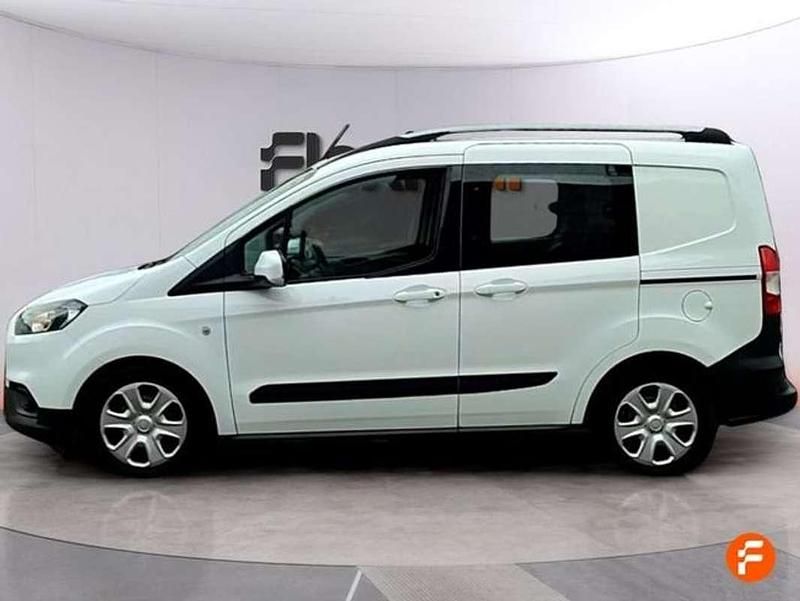 Usado Ford Tourneo Courier Trend 97 CV (71 kW) 2020 Blanco Monovolumen