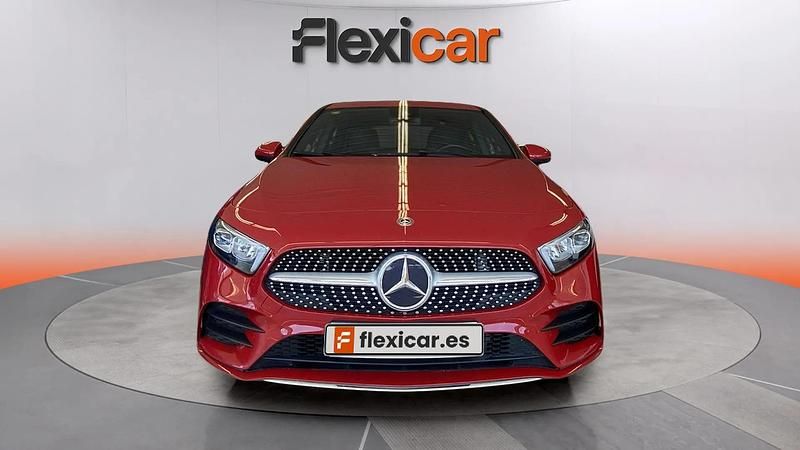 Usado Mercedes A180 116 CV (85 kW) 2018 Rojo Utilitario