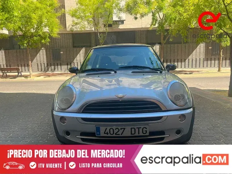 Usado Mini ONE 90 CV (66 kW) 2005 Gris / plata Utilitario