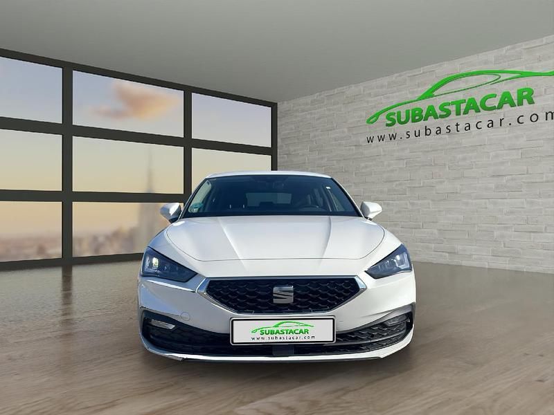 Usado Seat Leon Style 115 CV (84 kW) 2021 Blanco