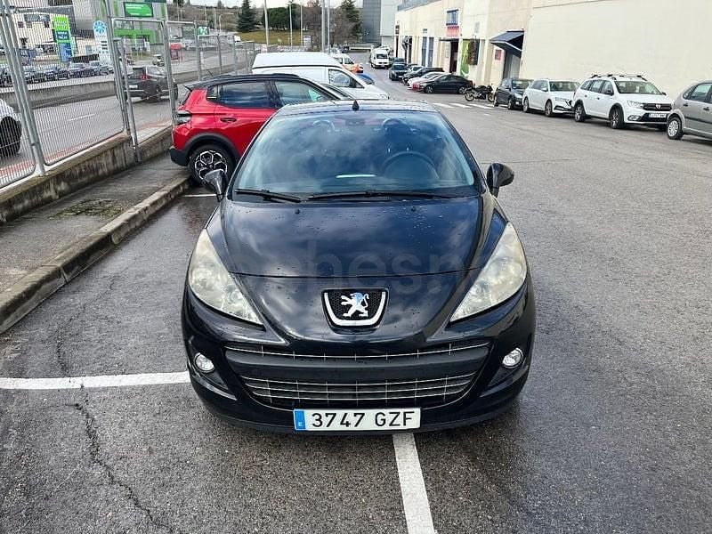 Usado Peugeot 207 CC Sport 110 CV (80 kW) 2010 Negro Descapotable