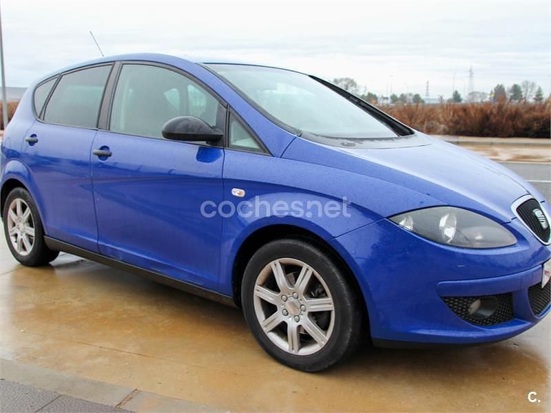 Azul Usado 2005 Seat Altea Reference Monovolumen | 2900 € (Precio justo) - Imagen 1/4
