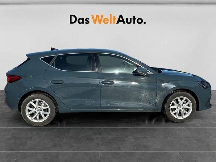 Usado Seat Leon Style 116 CV (85 kW) 2025 Azul