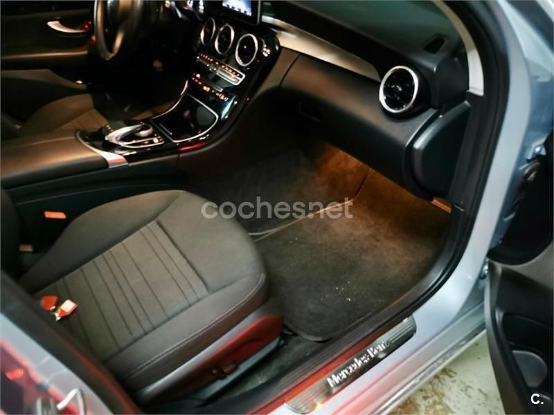 Usado Mercedes C250 Avantgarde 204 CV (150 kW) 2016 Gris / plata Familiar