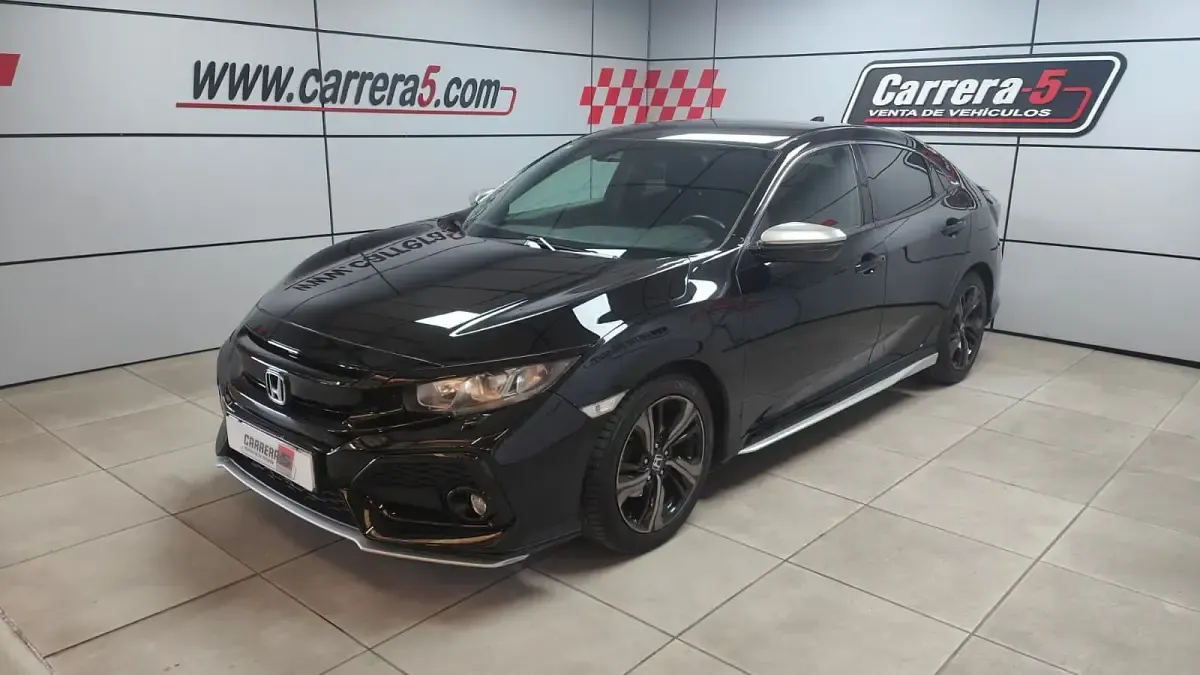 Usado Honda Civic Elegance 129 CV (94 kW) 2018 Negro Berlina