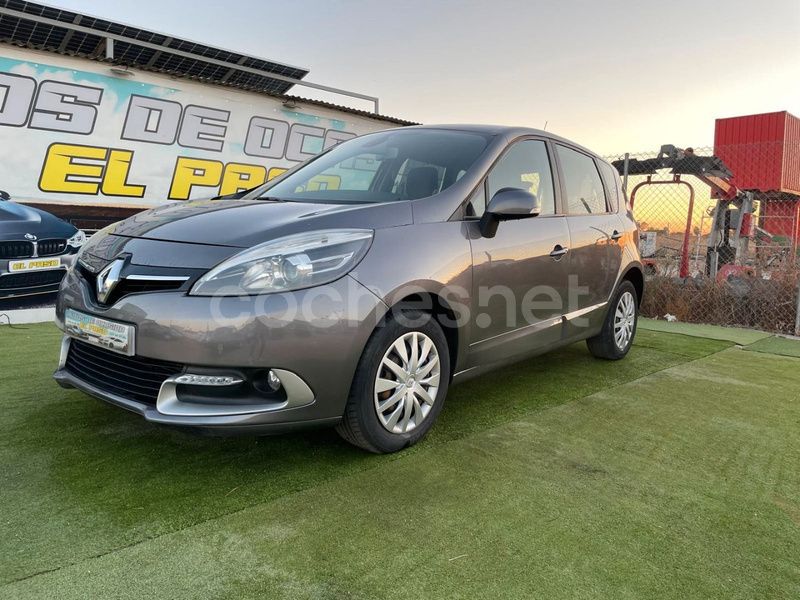 Gris / plata Usado 2014 Renault Scénic III Bose Edition Monovolumen | 6999 € (Buen precio) - Imagen 1/4