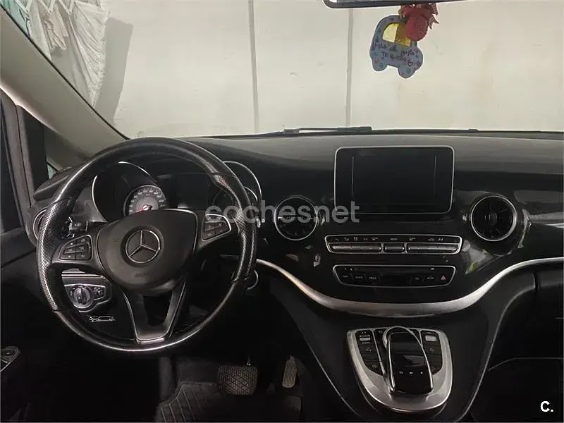 Usado Mercedes V220 Exclusive 163 CV (119 kW) 2020 Gris / plata Monovolumen