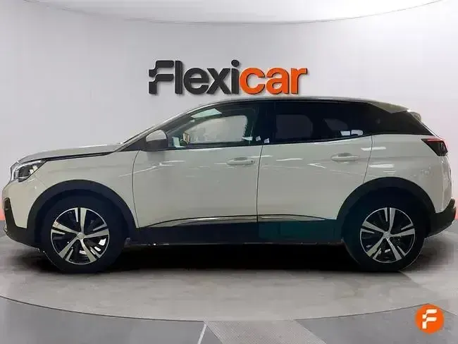 Usado Peugeot 3008 Allure 130 CV (95 kW) 2019 Blanco SUV