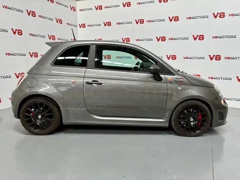 Usado Abarth 595 Competizione 180 CV (132 kW) 2015 Gris / plata Berlina
