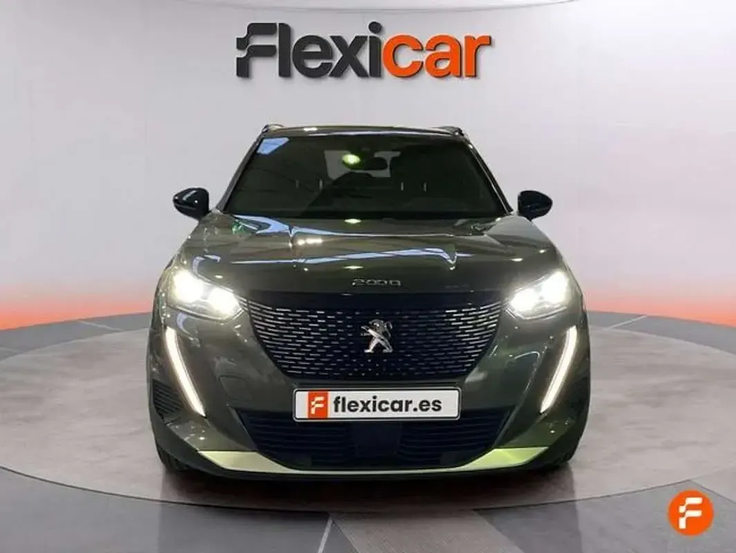Usado Peugeot 2008 Allure 101 CV (74 kW) 2023 Gris SUV