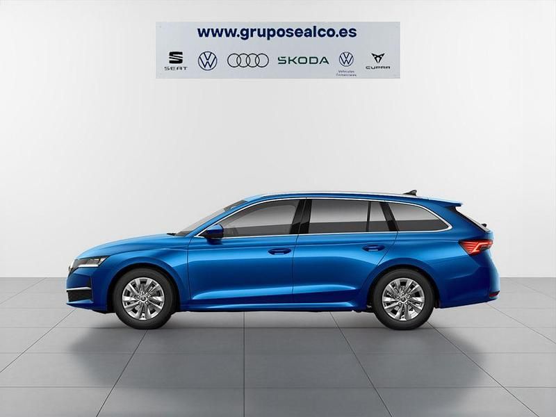 Nuevo Skoda Octavia Selection 150 CV (110 kW) 2026 Azul Familiar