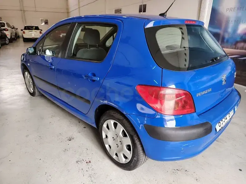 Usado Peugeot 307 110 CV (80 kW) 2002 Azul Berlina
