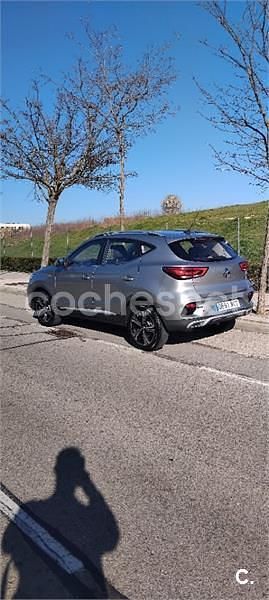 Usado MG ZS Comfort 106 CV (77 kW) 2022 Gris / plata SUV