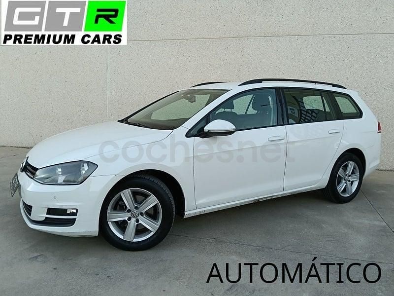 Usado VW Golf VII Advance 105 CV (77 kW) 2014 Blanco Familiar