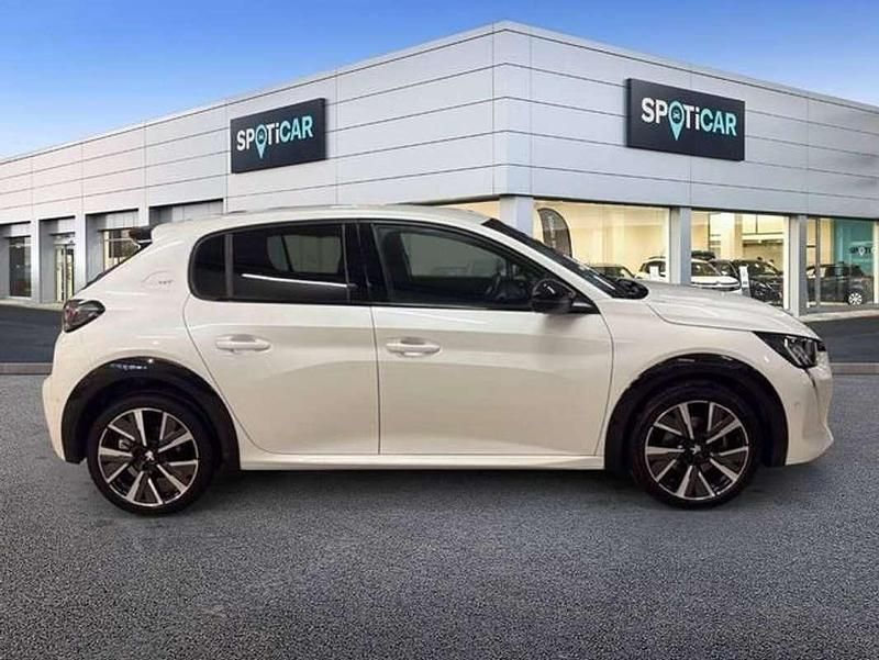 Usado Peugeot 208 GT 101 CV (74 kW) 2022 Blanco Utilitario
