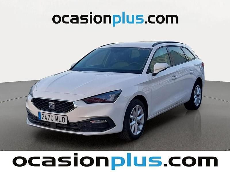 Usado Seat Leon ST Style 131 CV (96 kW) 2023 Blanco Familiar
