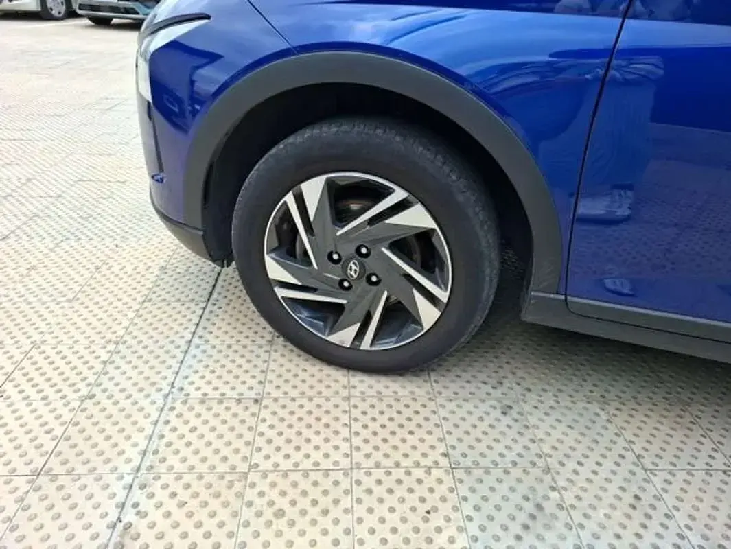 Usado Hyundai Bayon 84 CV (61 kW) 2023 Azul SUV