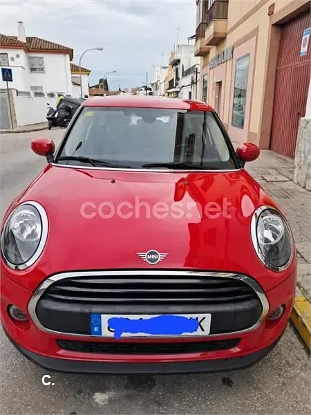Usado Mini ONE 102 CV (75 kW) 2020 Rojo Utilitario