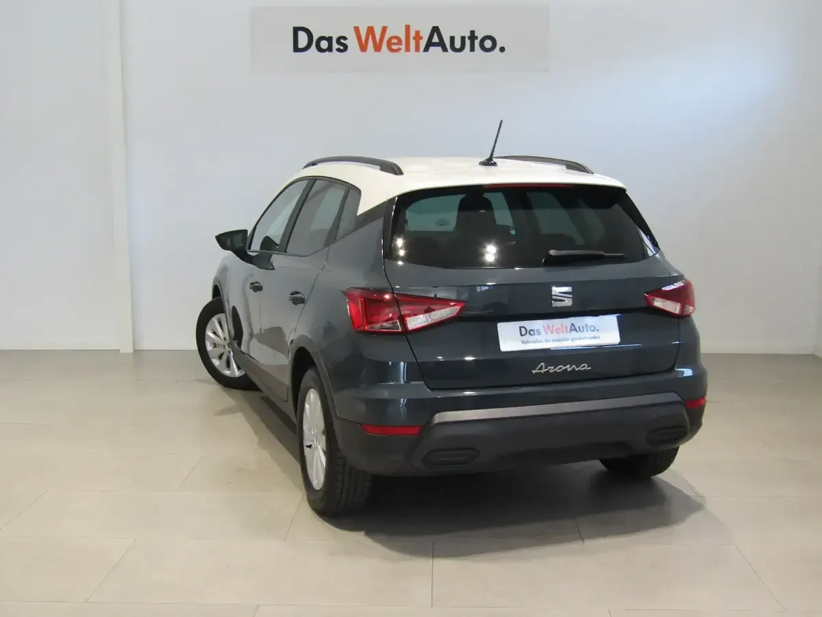 Usado Seat Arona Style 115 CV (84 kW) 2025 Gris SUV