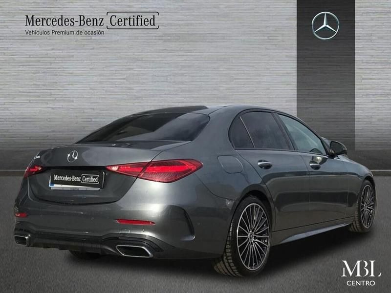 Usado Mercedes C200 AMG line 204 CV (150 kW) 2021 Selenitgrey  metallic paint Berlina