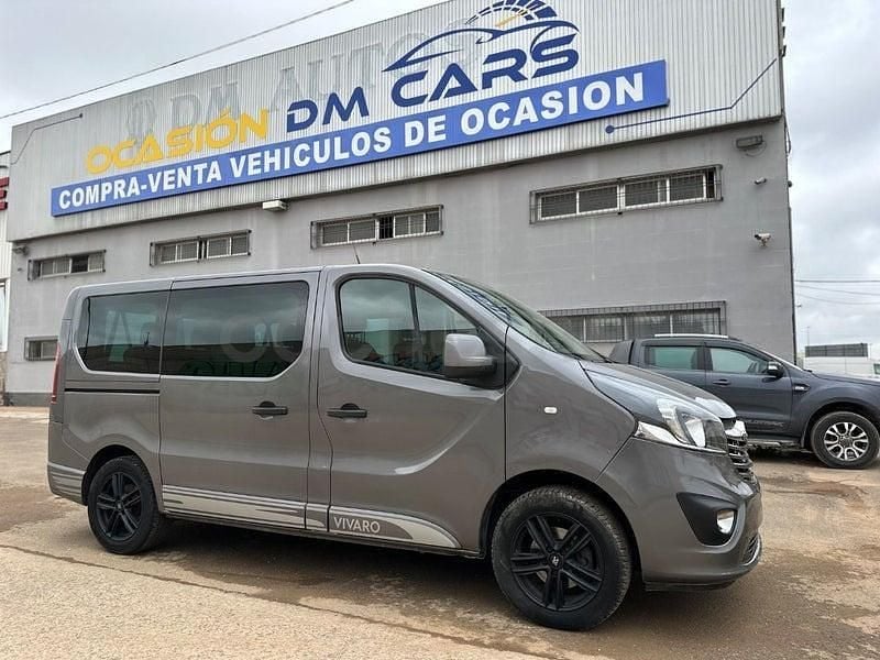 Usado Opel Vivaro 145 HP (106 kW) 2017 Cinzento Monovolume