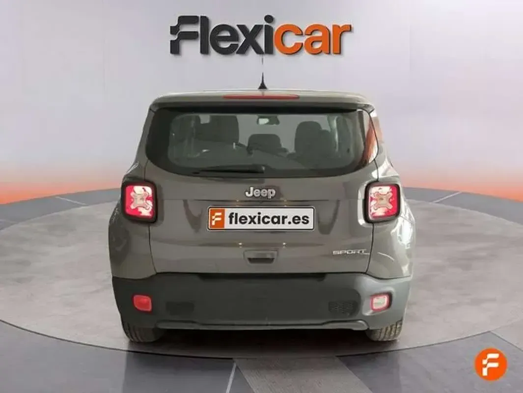Usado Jeep Renegade Sport 120 CV (88 kW) 2019 Gris SUV