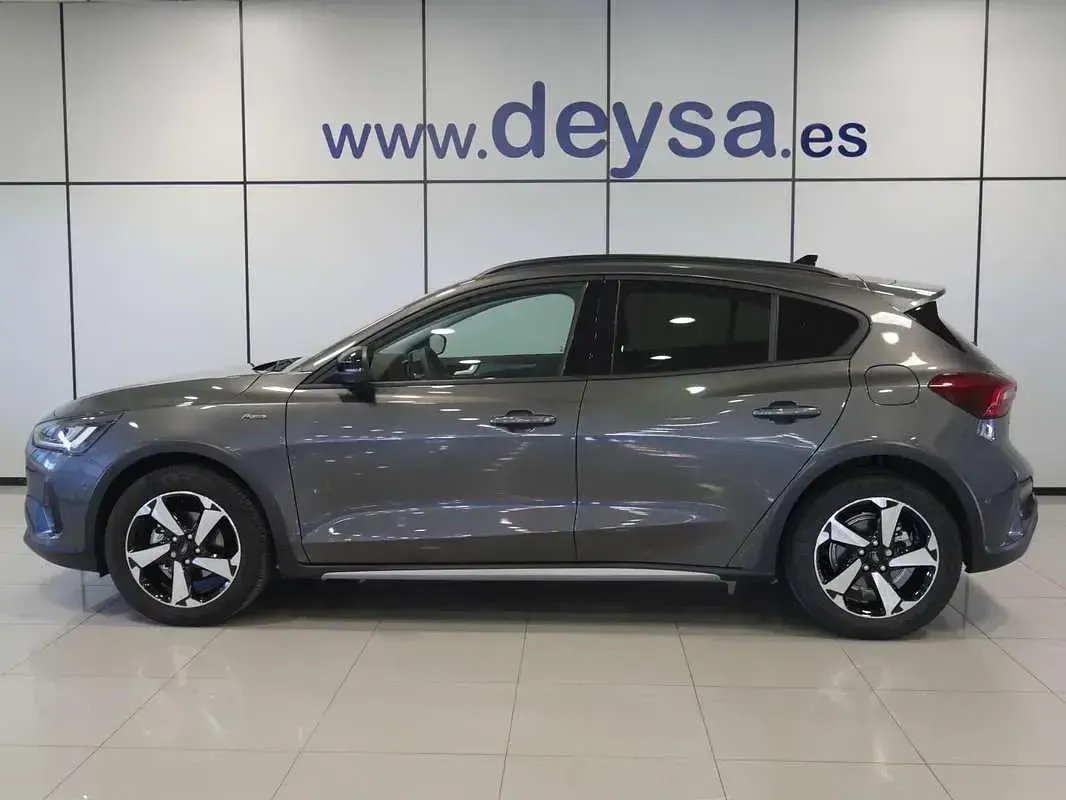 Usado Ford Focus Active X 155 CV (114 kW) 2024 Gris Utilitario