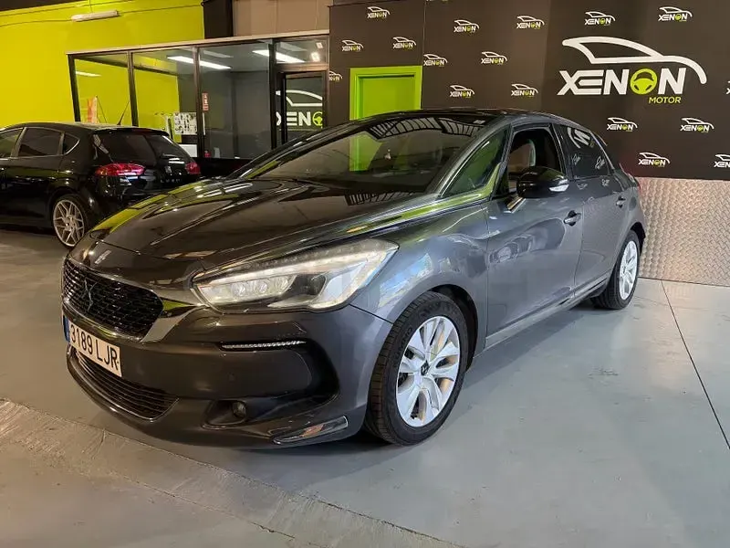 Usado DS Automobiles DS5 200 CV (147 kW) 2017 Gris / plata Utilitario
