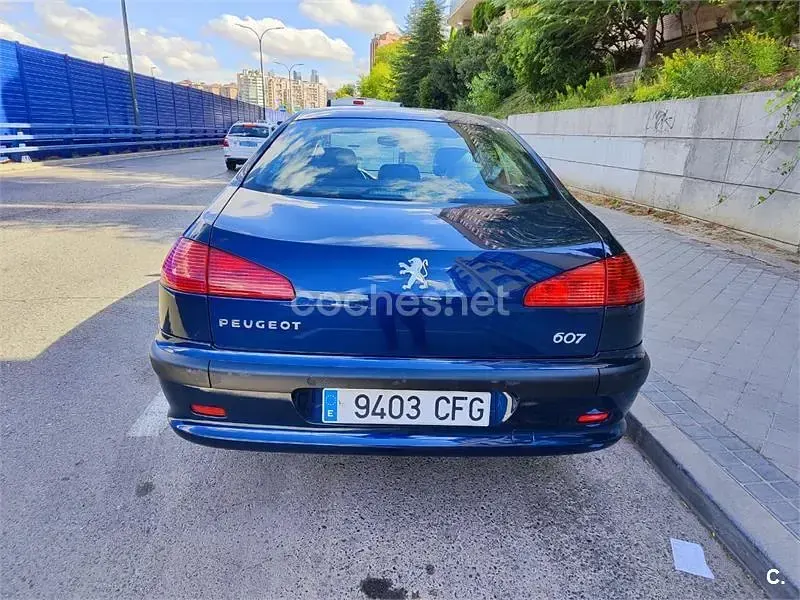 Usado Peugeot 607 160 CV (117 kW) 2003 Azul Berlina