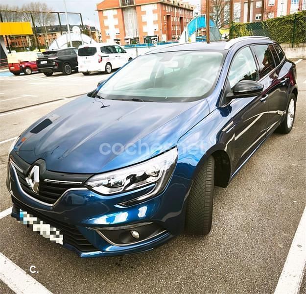 Usado Renault Mégane GrandTour LIMITED 140 CV (102 kW) 2019 Azul Familiar