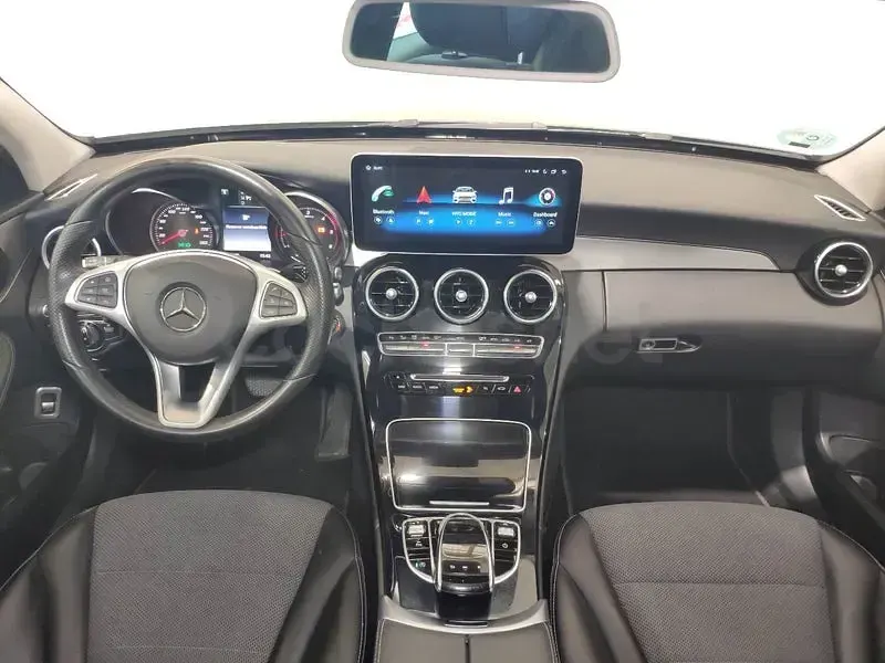 Usado Mercedes C200 136 CV (100 kW) 2017 Gris / plata Berlina