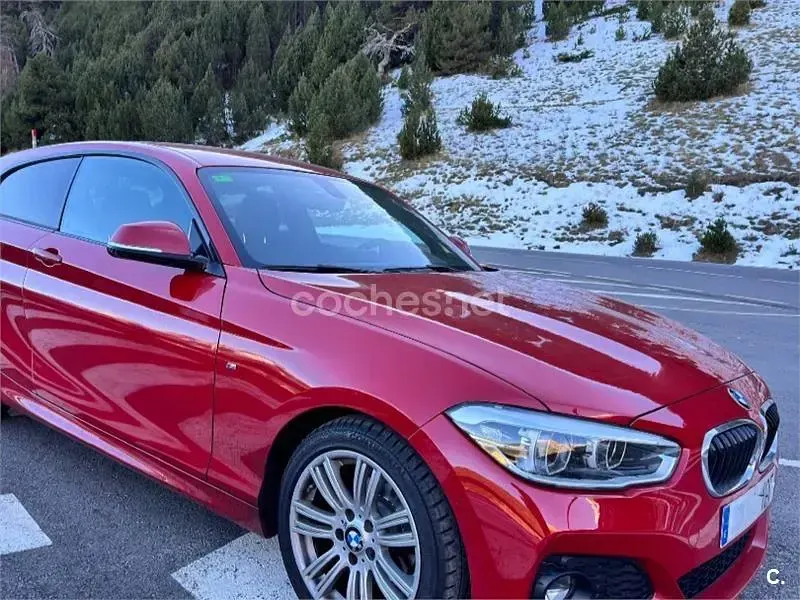 Usado BMW 118 Shadowline 150 CV (110 kW) 2017 Rojo Utilitario