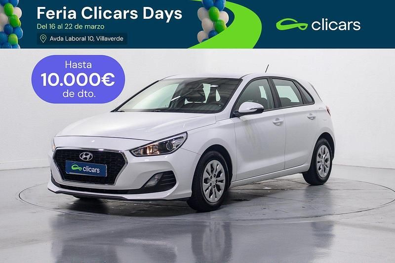 Usado Hyundai i30 120 CV (88 kW) 2019 Blanco Berlina
