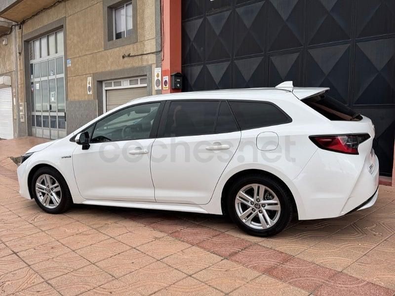 Usado Toyota Corolla Active 122 CV (89 kW) 2021 Blanco Familiar