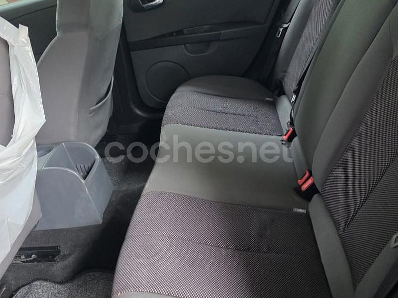 Usado Seat Leon Ecomotive 105 CV (77 kW) 2009 Negro Berlina