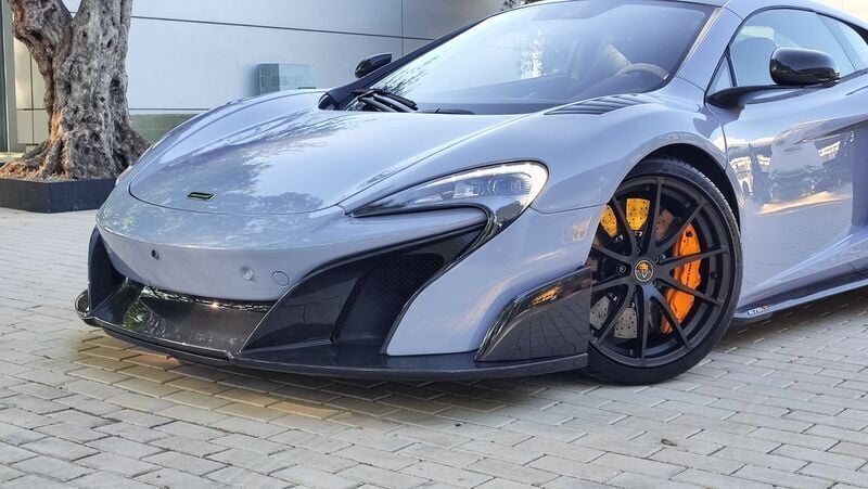 Usado McLaren 675LT 675 CV (496 kW) 2016 Gris claro Coupe