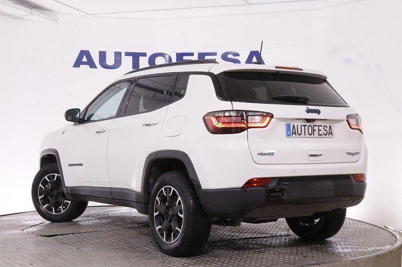 Usado Jeep Compass Trailhawk 240 CV (176 kW) 2024 Blanco SUV